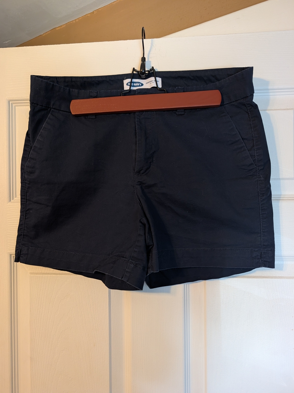 Old Navy Women's Navy Straight-Leg Cotton Shorts
